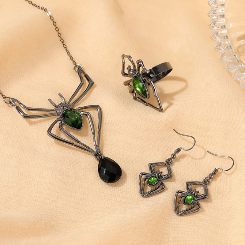 Halloween Spider Pendant Necklace — photo 3