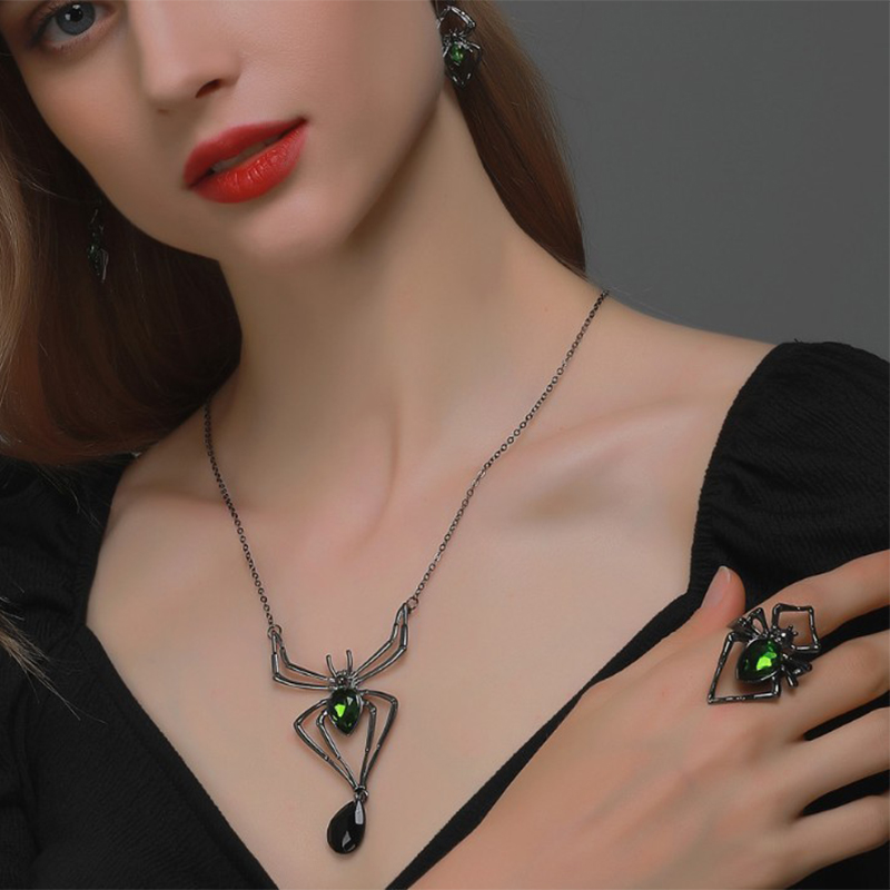 Halloween Spider Pendant Necklace — photo 4