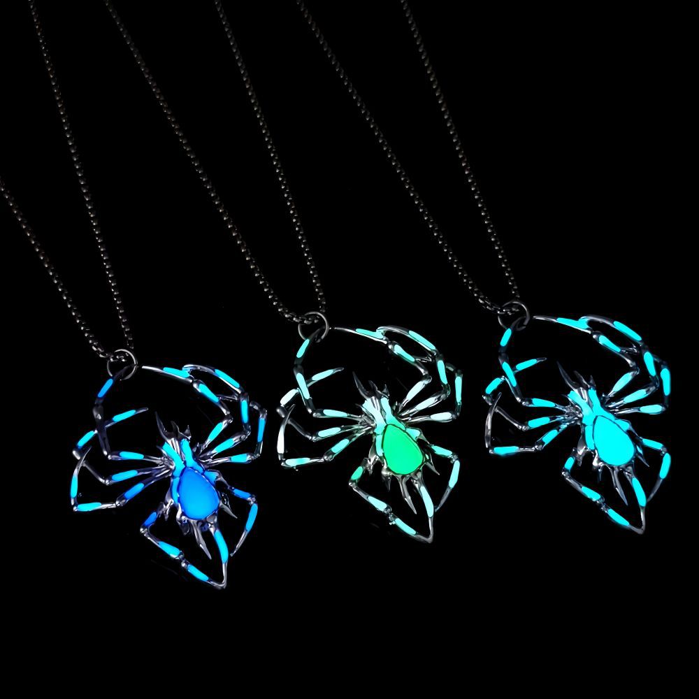 Glow-in-the-Dark Spider Pendant Necklace — photo 4