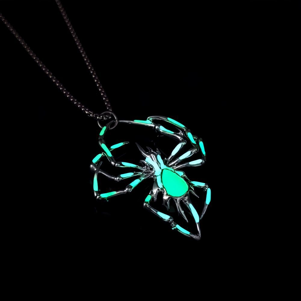 Glow-in-the-Dark Spider Pendant Necklace — photo 5