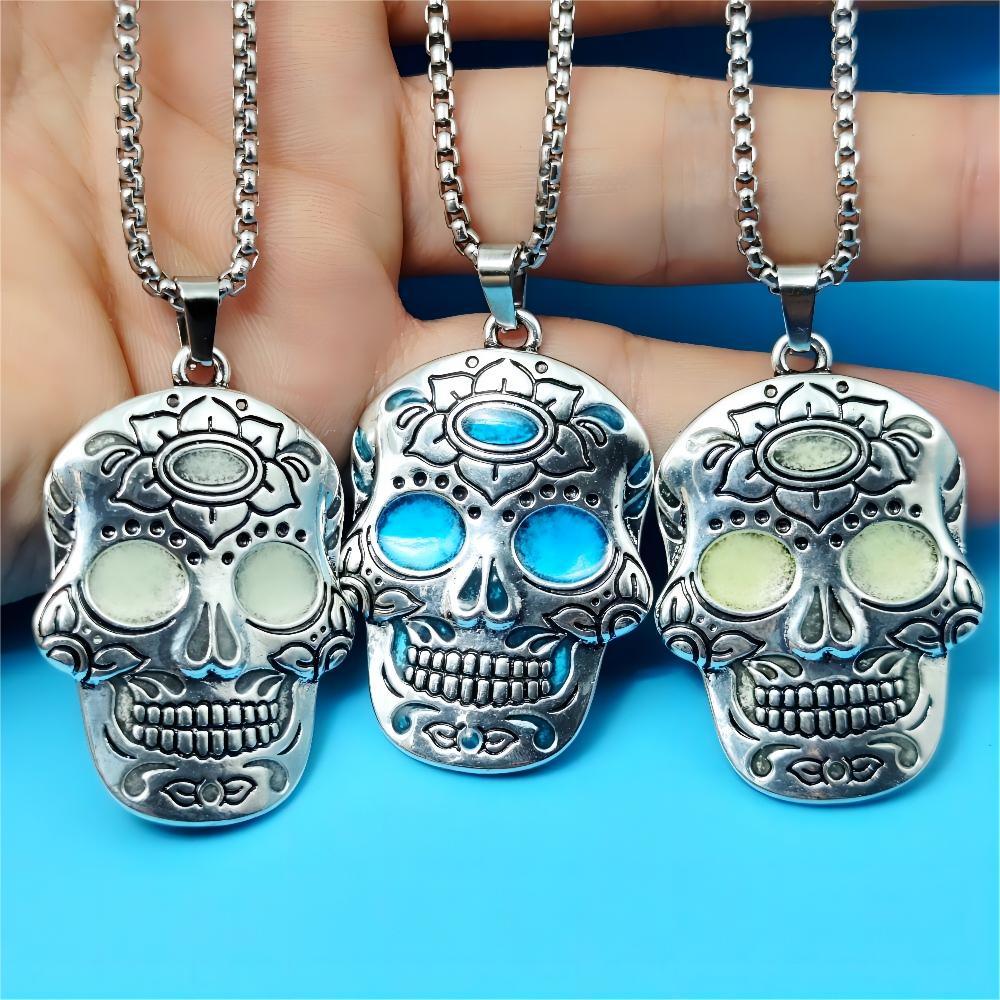 Luminous Skull Pendant Necklace – Day of the Dead — photo 3