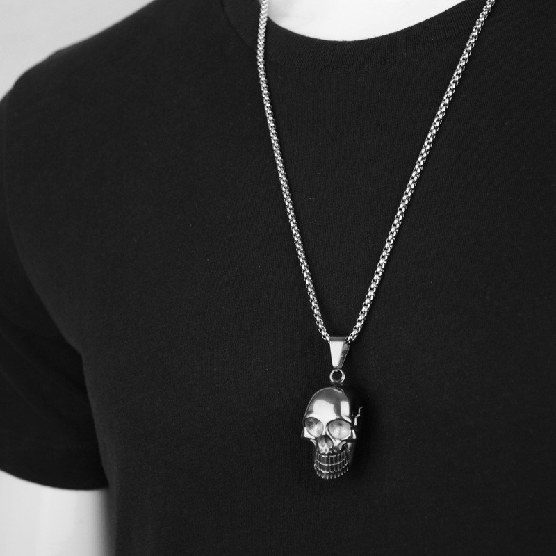 Punk Skull Pendant Necklace — photo 3