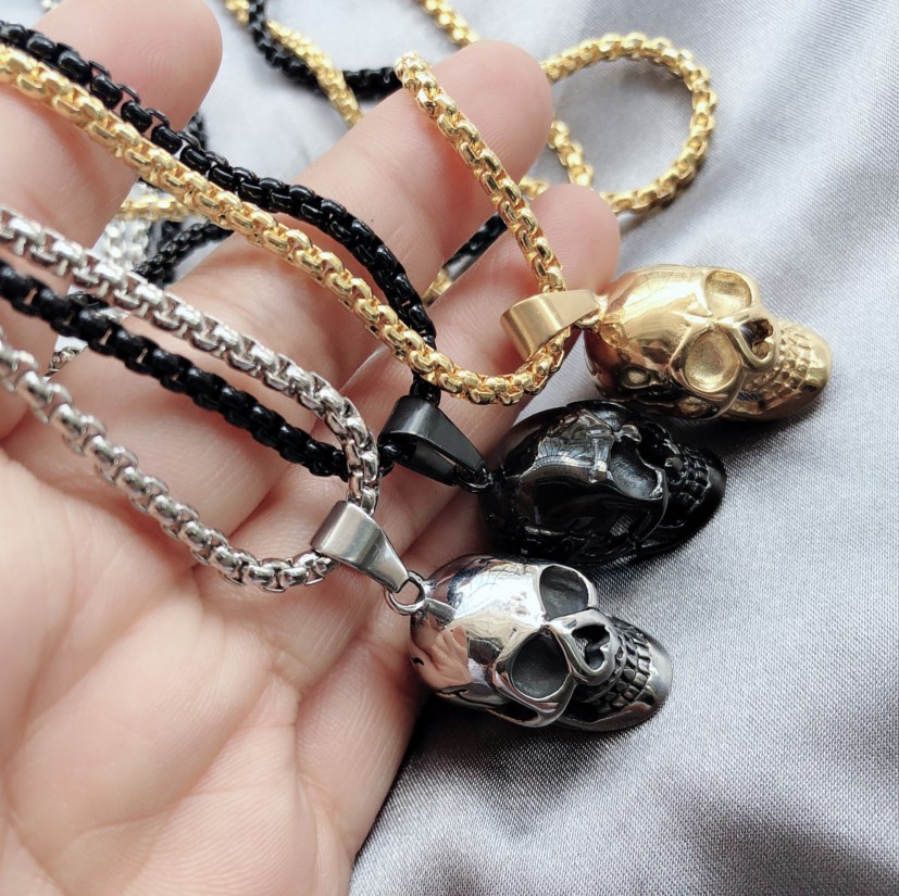 Punk Skull Pendant Necklace — photo 6